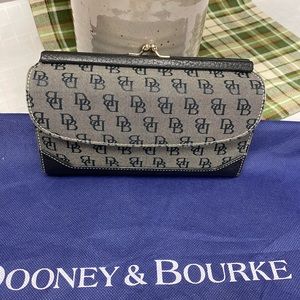 Vintage Dooney & Bourke Tatum Initial Wallet